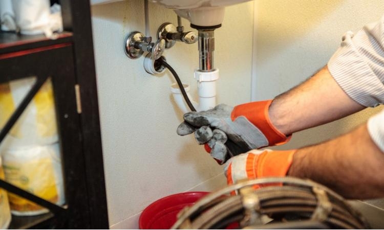 Lavabo Veya Tuvalet T�kand�, Ne Yapabilirim?